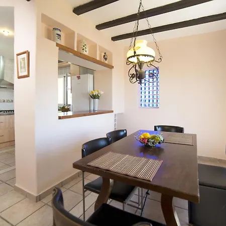 Villa Noemi By Interhome